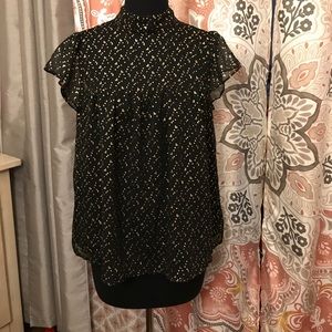 Stunning holiday top with gold confetti pattern